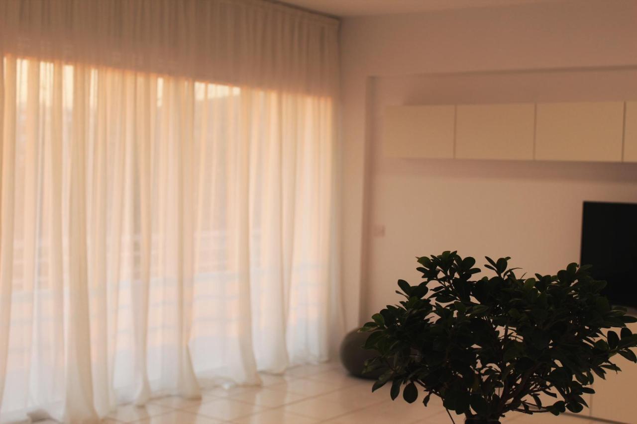 Olosuites Limassol Eksteriør billede